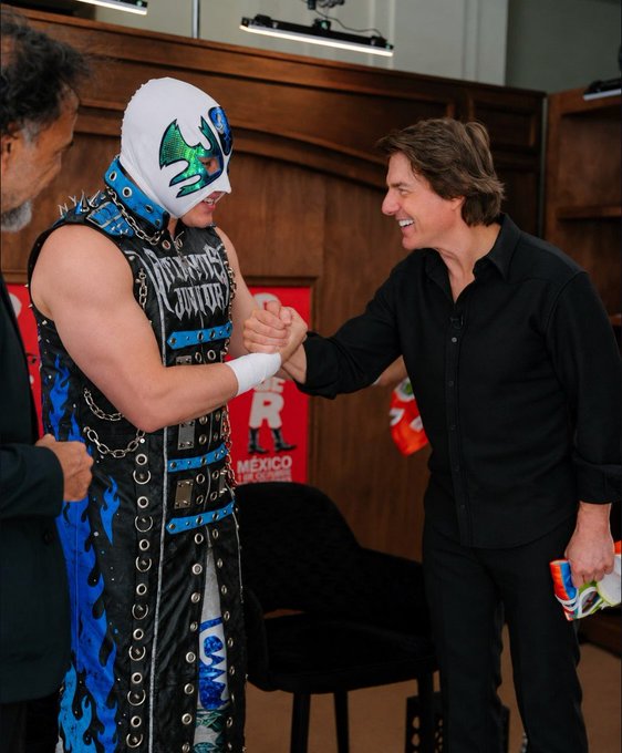 Atlantis Jr. Met Tom Cruise in Mexico and Gave Him a Custom CMLL Mask